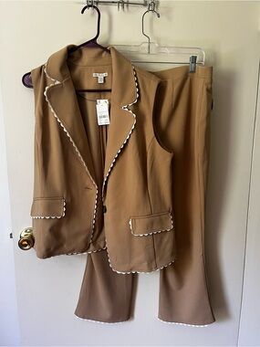 Cato Camel Brown Scallop-Trim Vest and Flare Pants Set 14/16 nwt